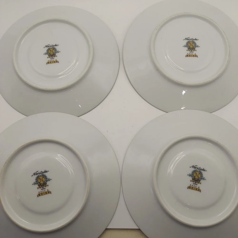 Noritake Reina 6450 Saucers Set of 4 Floral Embossed Platinum‎ Trim